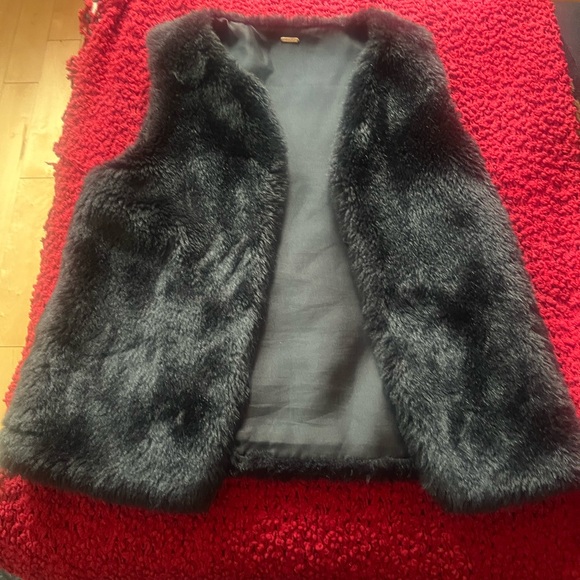 fur coat from Aldo like new , everything is clean and beautiful fur . - Picture 1 of 3